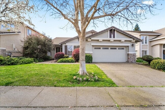 Building Photo - 1073 Huntly Dr