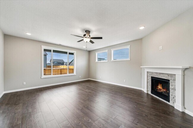 Primary Photo - 11208 Apple Ln