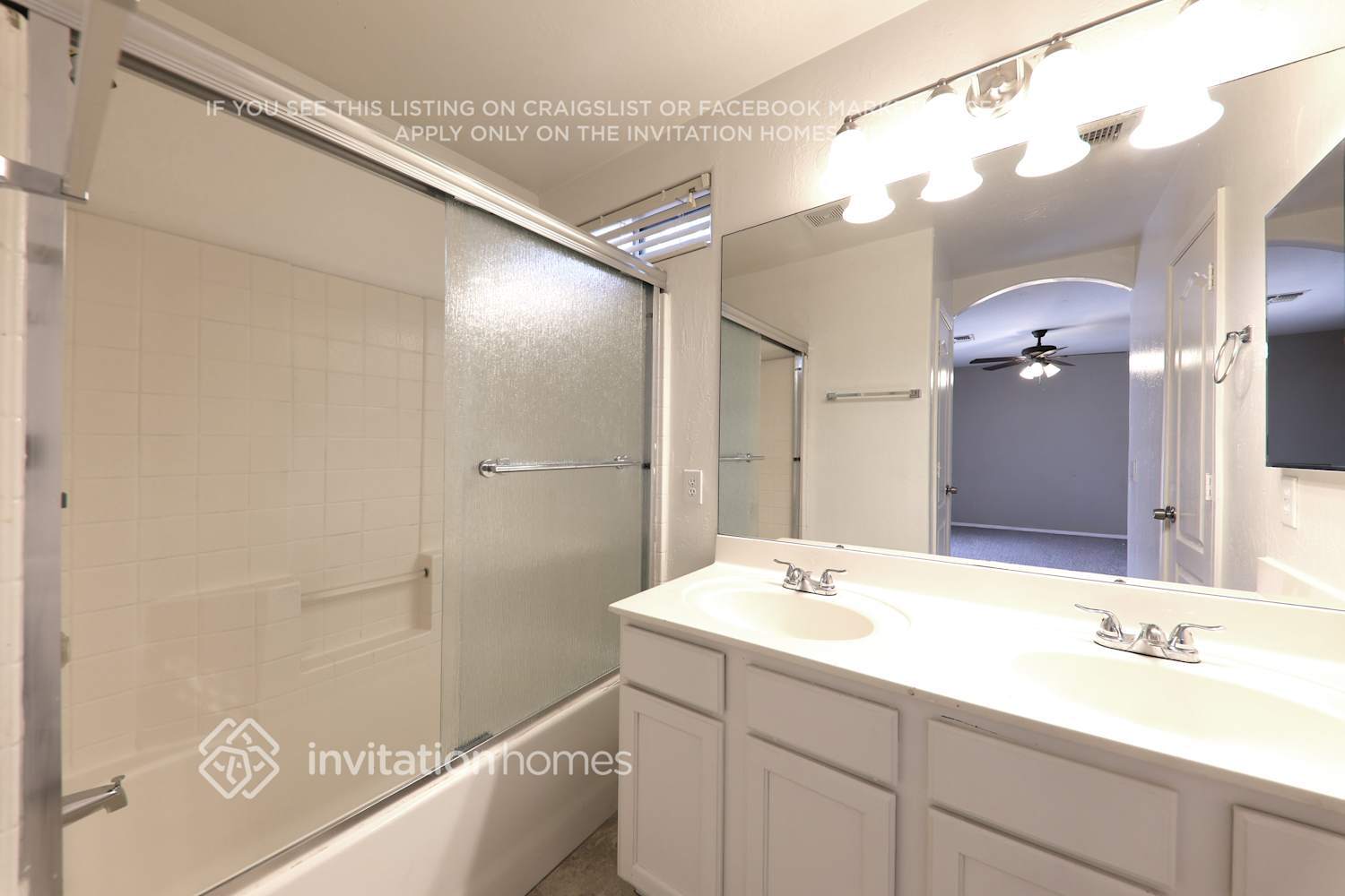 Building Photo - 8934 W Encanto Blvd