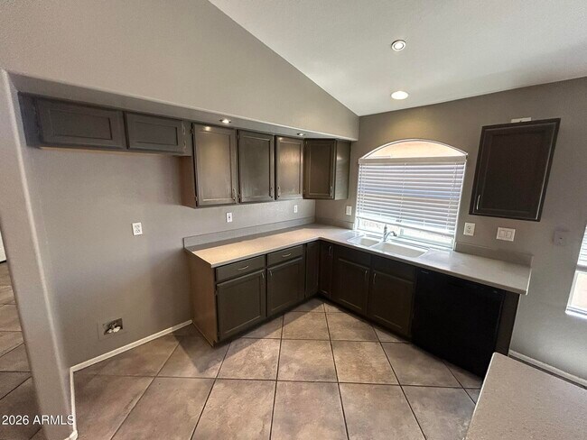 Building Photo - 1453 E Sierra Madre Ave