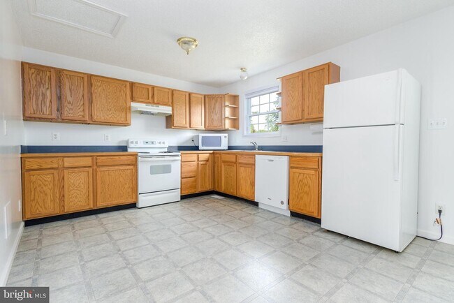 Primary Photo - 513 E 11th Ave