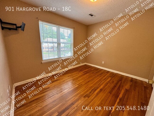 Building Photo - 901 Hargrove Rd