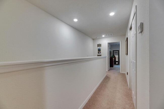Building Photo - Available Immediately!