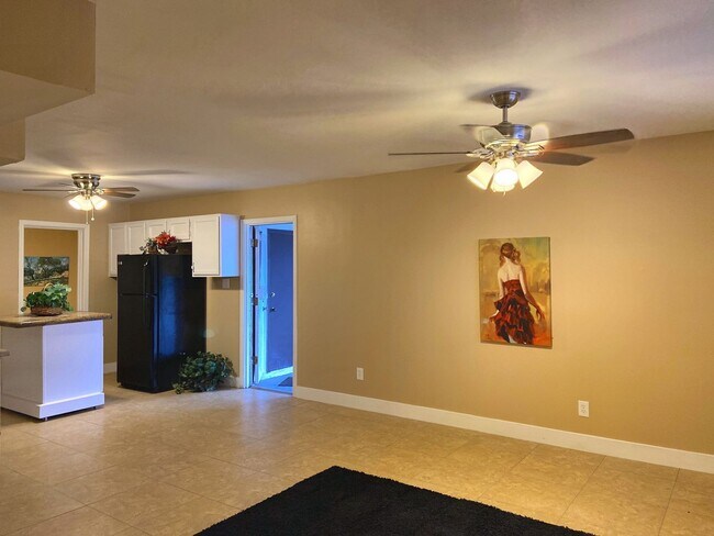 Building Photo - OPEN HOUSE. Friday, May 8th, 2026 open from 4:30pm - 5:30pm Available for Move-in July 1st, 2026....