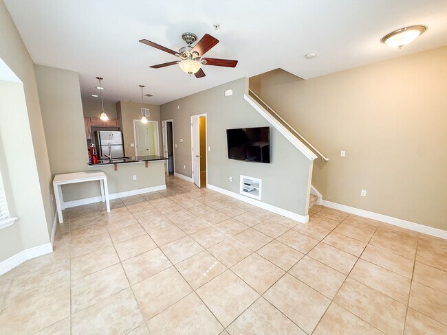 Building Photo - Chase Hollow #46