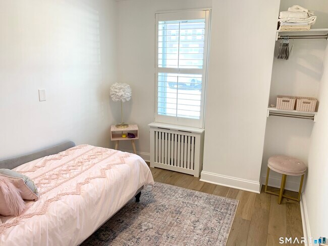 Building Photo - 700 Summer St