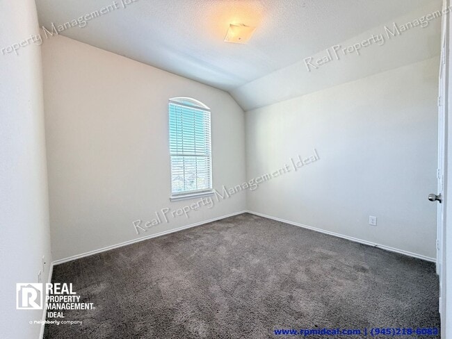 Building Photo - 4009 Bighorn Dr