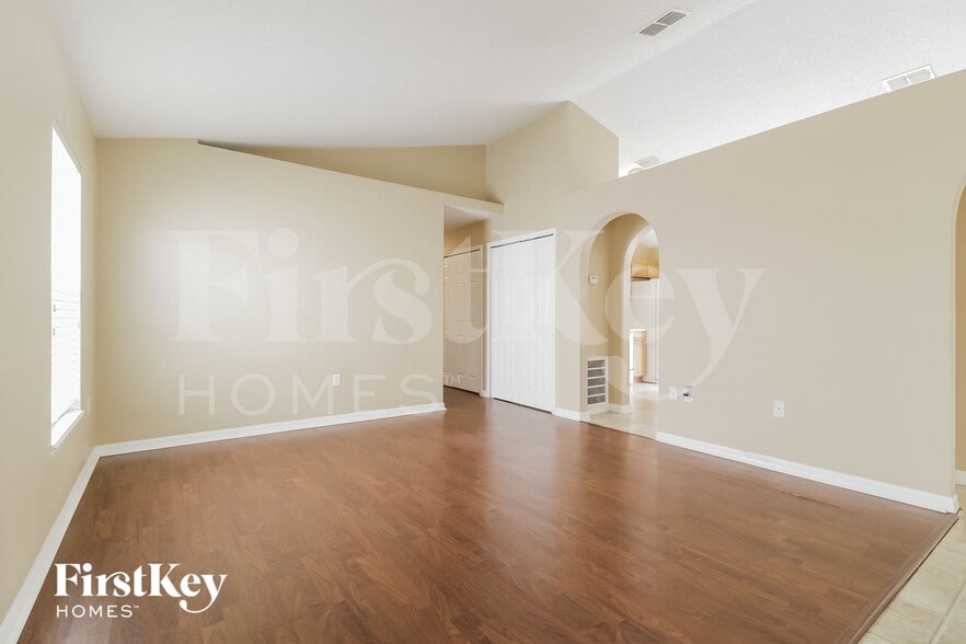 Building Photo - 2684 Whispering Trails Dr