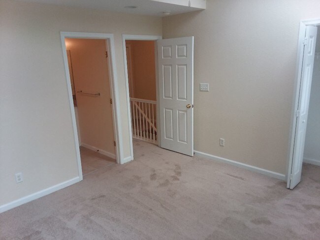 Building Photo - 8550 Tidewater Dr