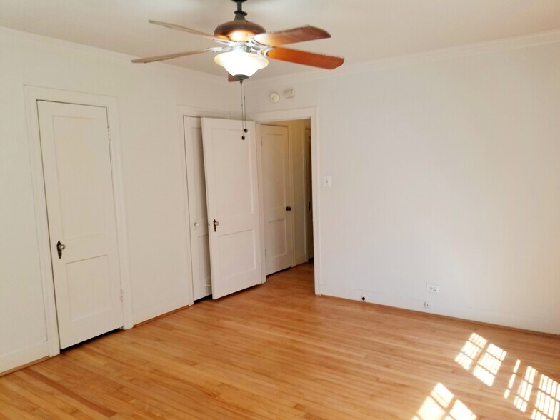 Bedroom - 1806 Banks St