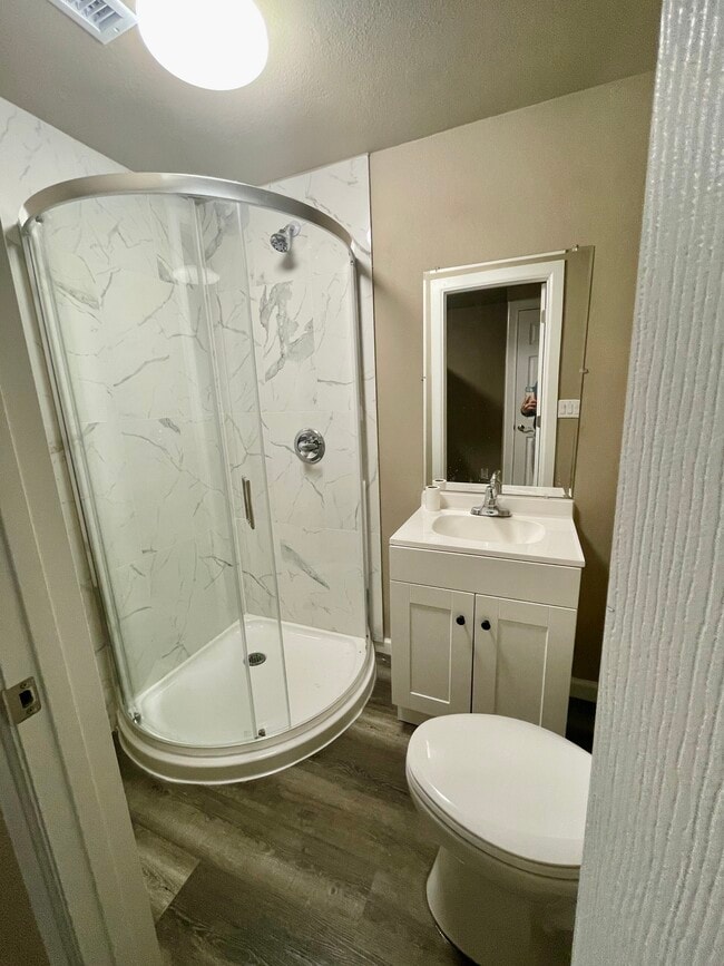 Building Photo - 1422 Hyacinth Way