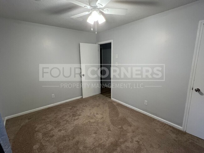 Building Photo - 1409 Waterloo Dr