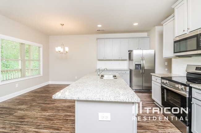Building Photo - 637 Ireland Ln
