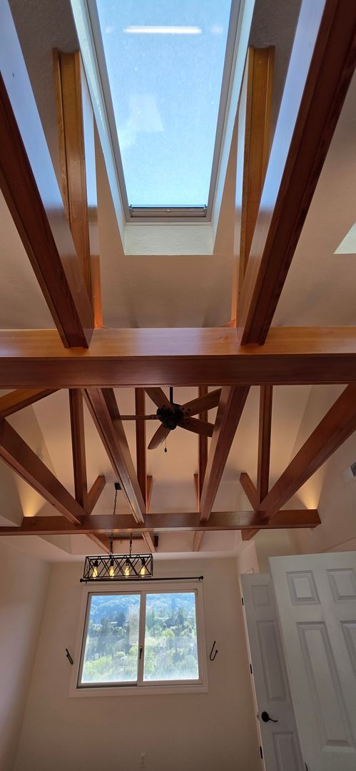 Building Photo - Fabulous Moraga 4bd+den/3ba Property with Stunning Views & Pool/Spa