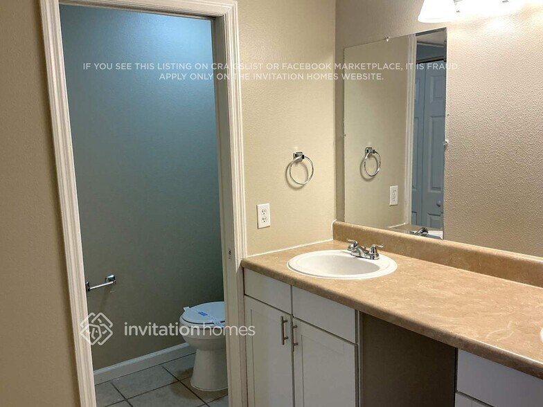 Building Photo - 3253 Gilbert St