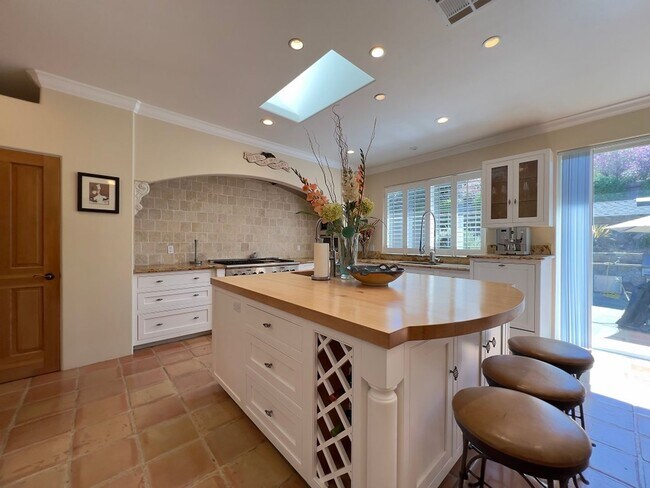 Building Photo - Stunning Single Level Browns Valley Home