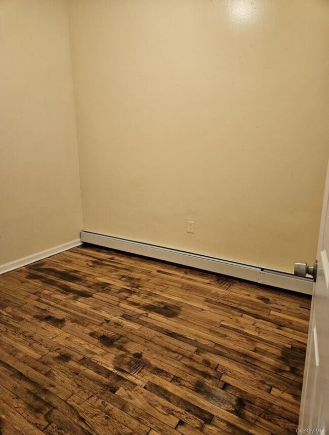 Building Photo - 873 Elsmere Pl