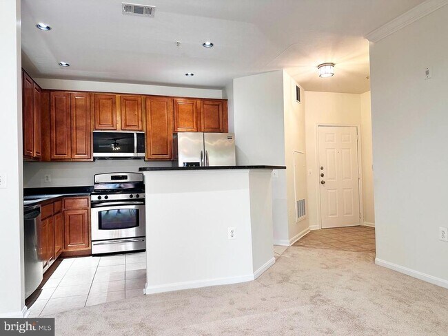 Building Photo - 11305 Aristotle Dr
