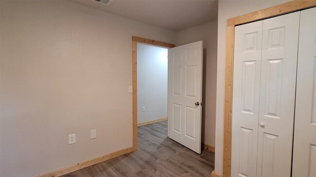 Building Photo - 9420 Greenwood Dr