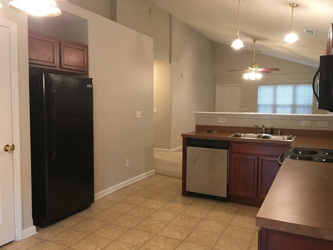 Building Photo - 121 Blue Heron Pl