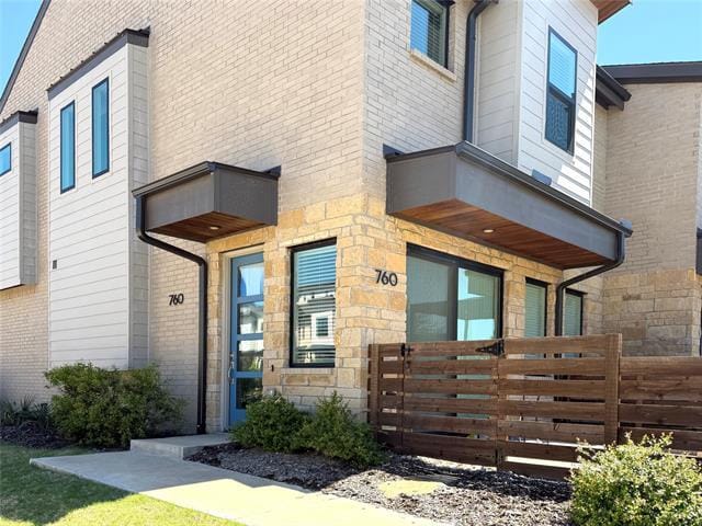 Building Photo - 760 Cavitt Ct