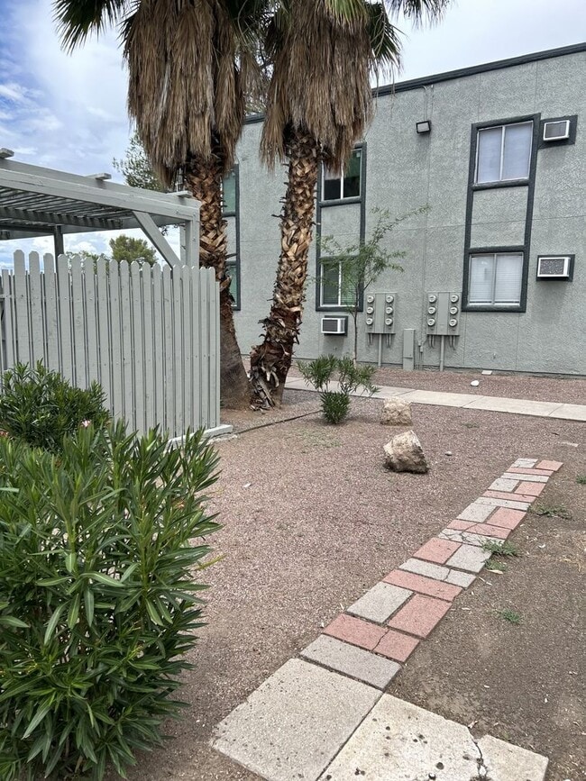 Interior Photo - Riverview