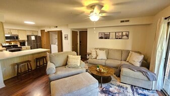 Building Photo - 501 Kimberlite St