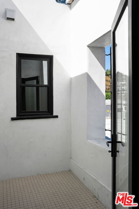 Building Photo - 3020 W Sunset Blvd