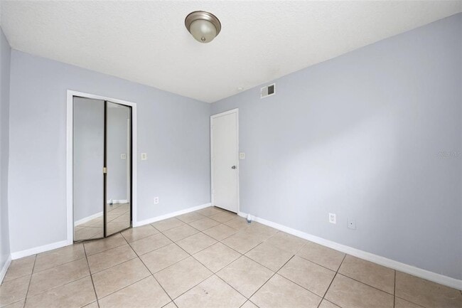 Building Photo - 2723 N Poinciana Blvd