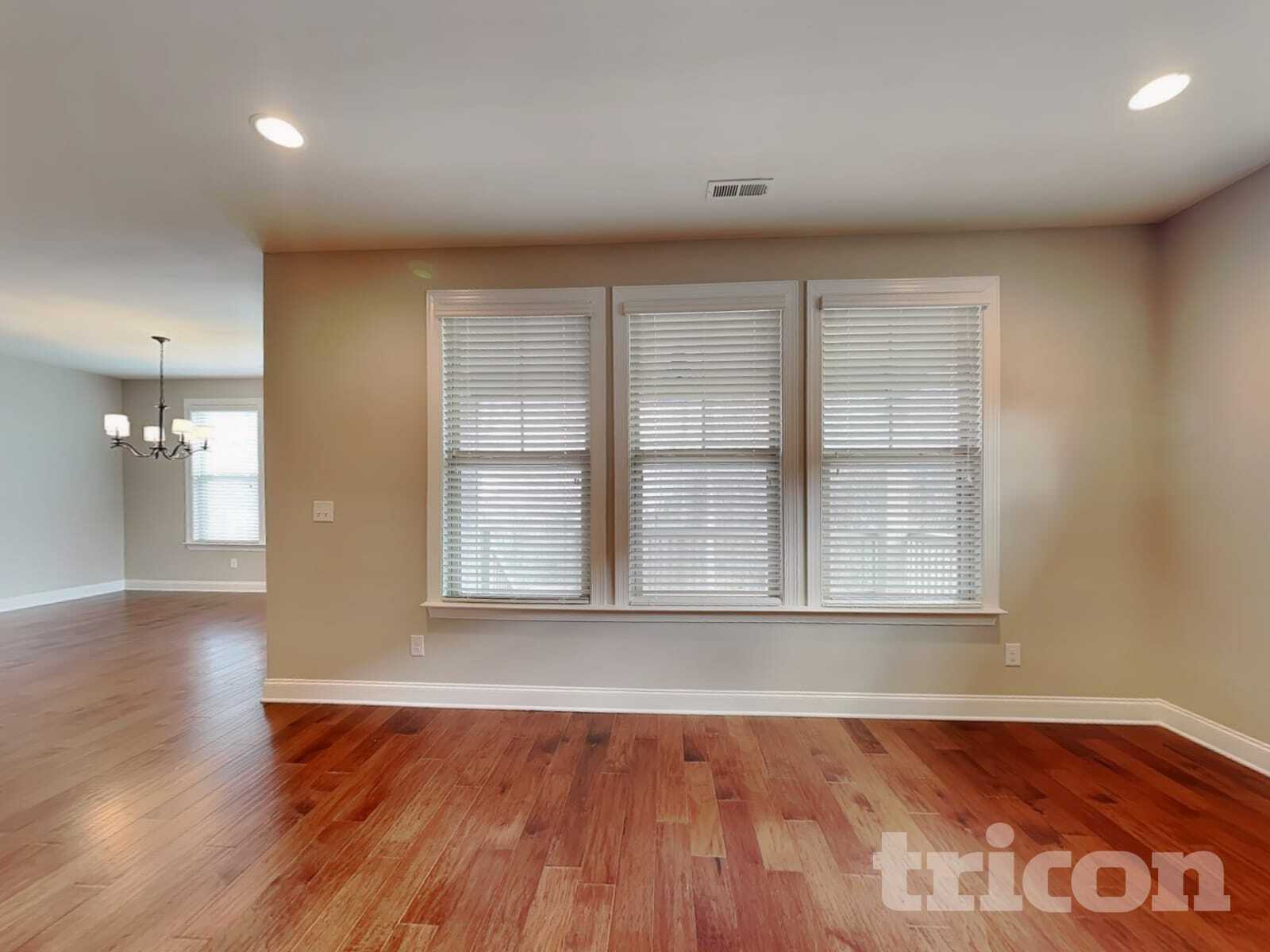 Building Photo - 10403 Drake Hill Dr