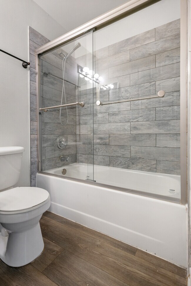 Building Photo - 96 Gant Cir