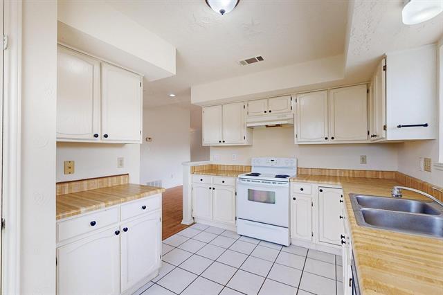 Building Photo - 6637 Belcamp Dr