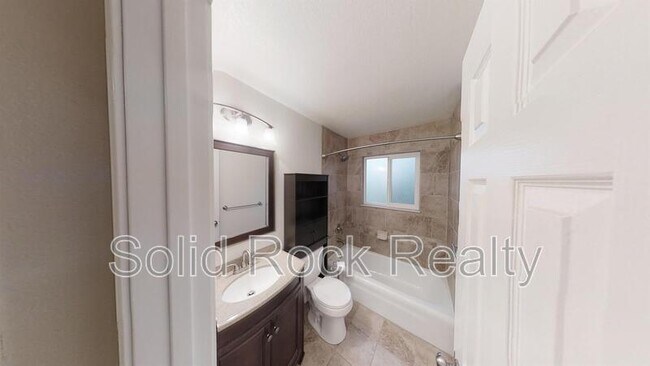 Building Photo - 5413 Mira Loma Cir