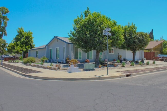 Primary Photo - 299 W Birch Ave