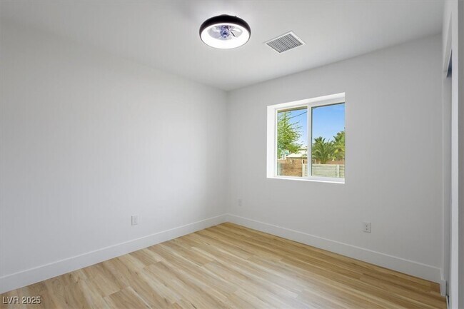 Building Photo - 7724 Rancho Destino Rd