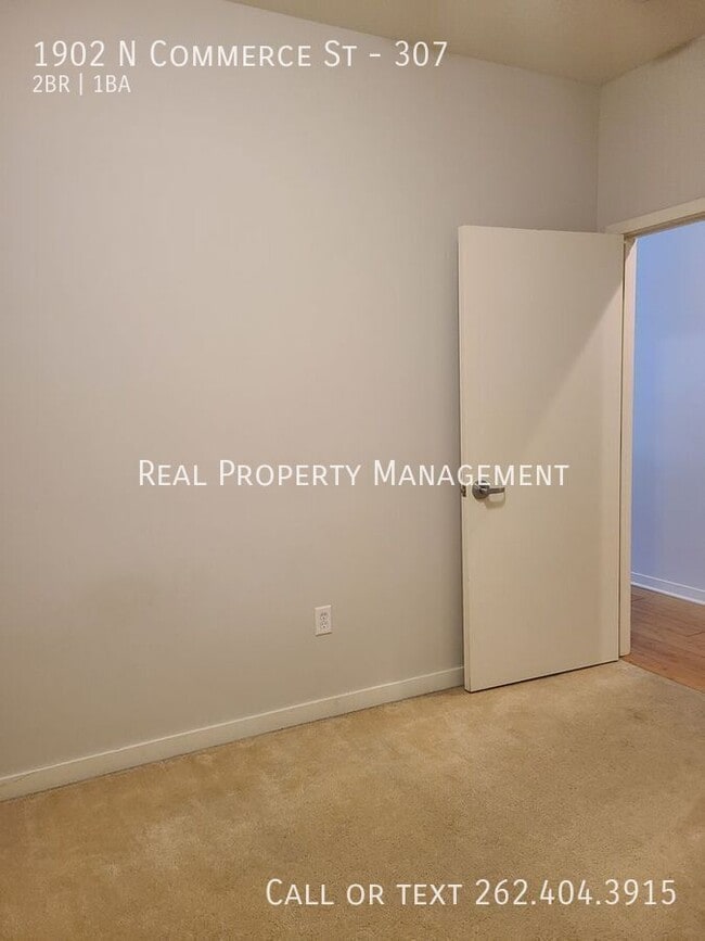 Building Photo - 1902 N Commerce St