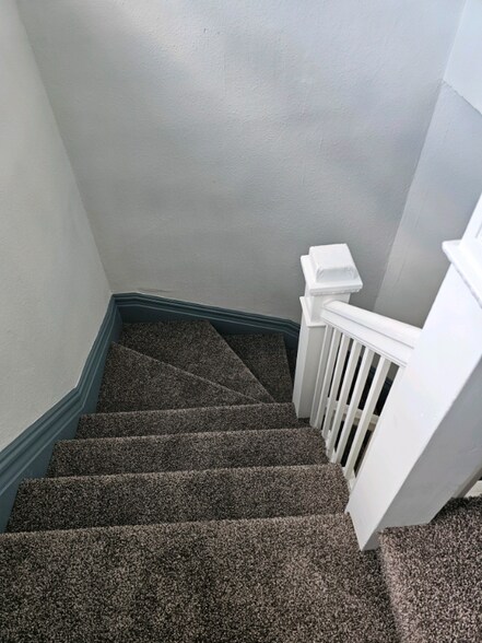 Building Photo - 1203 York St