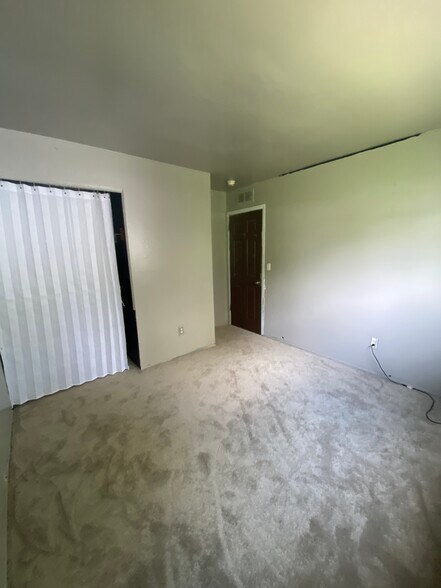 Bedroom 3 - 11051 Studebaker Ave