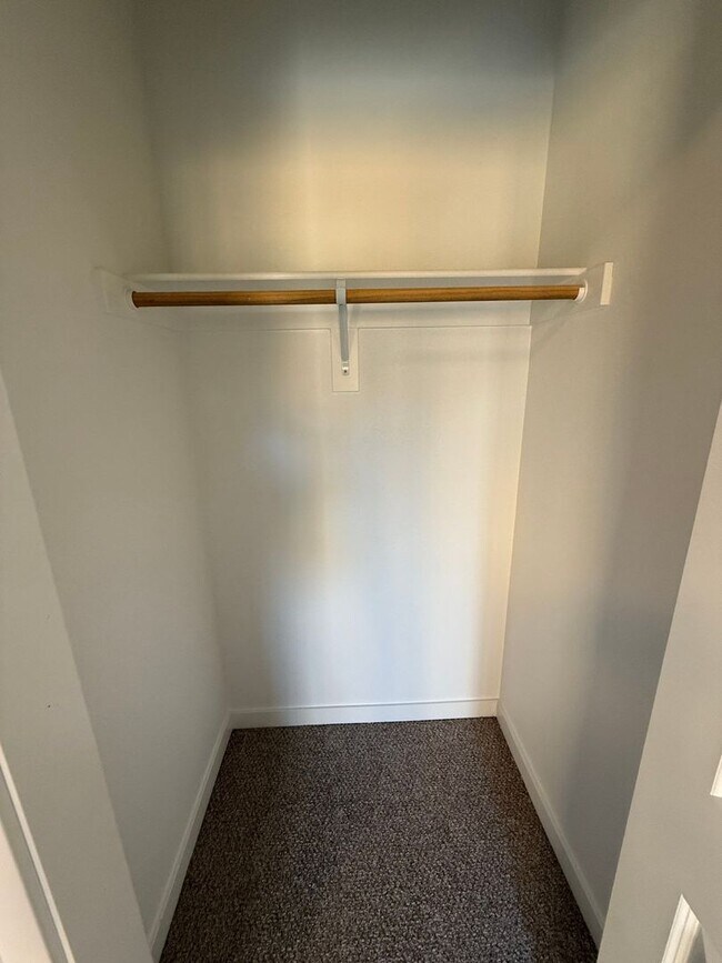 Building Photo - 1330-1334 SW 8th Ave Triplex/crema102-626