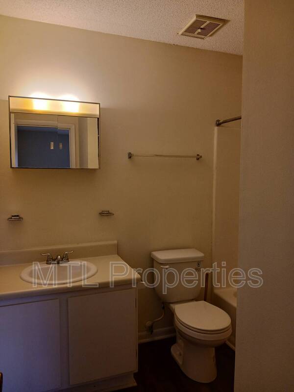 Building Photo - 1674 Eagles Pl