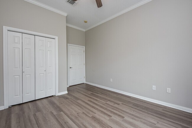 Building Photo - 11102 Waxwing St