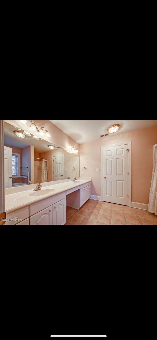 Building Photo - 101 Chowan Dr