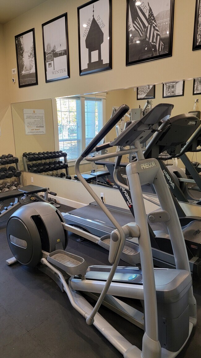 Building Photo - 3993 N Heritage View Ave