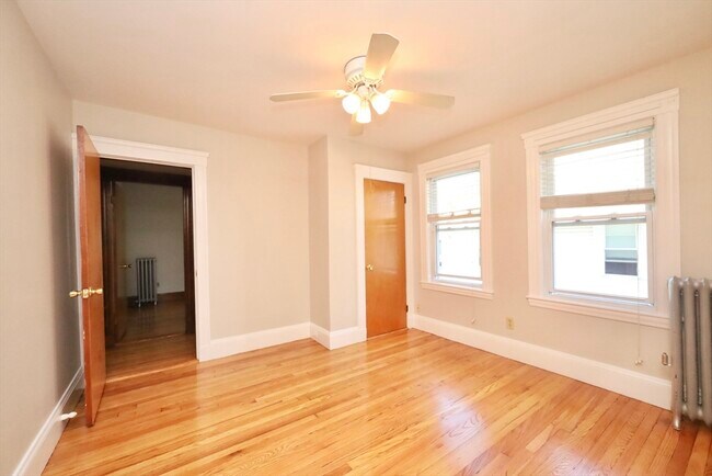 Building Photo - 360 Walden St