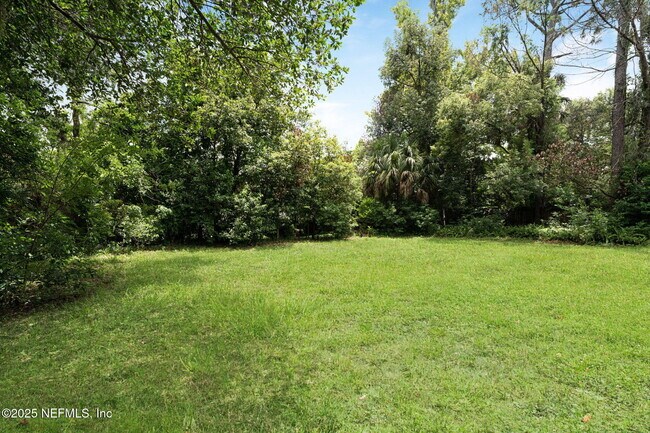 Building Photo - 9155 Sibbald Rd