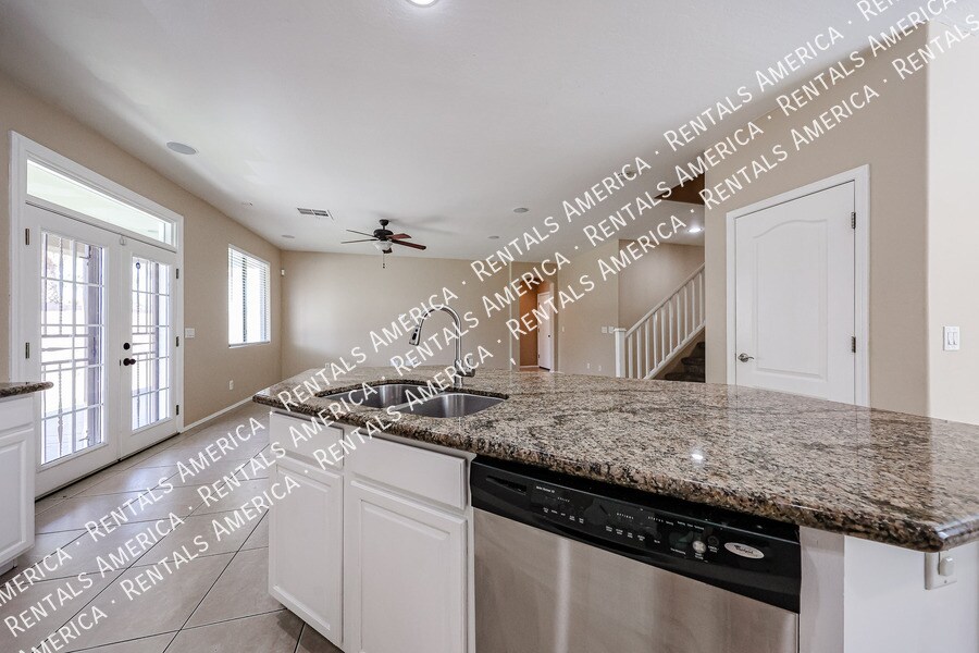 Building Photo - 6845 W Alta Vista Rd