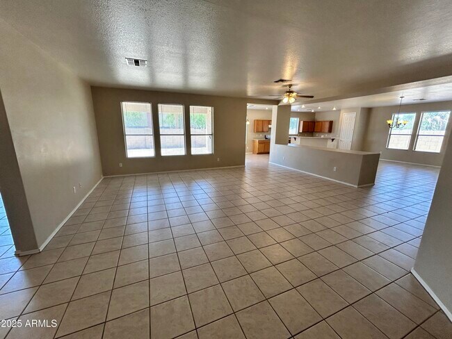 Building Photo - 9817 W Las Palmaritas Dr