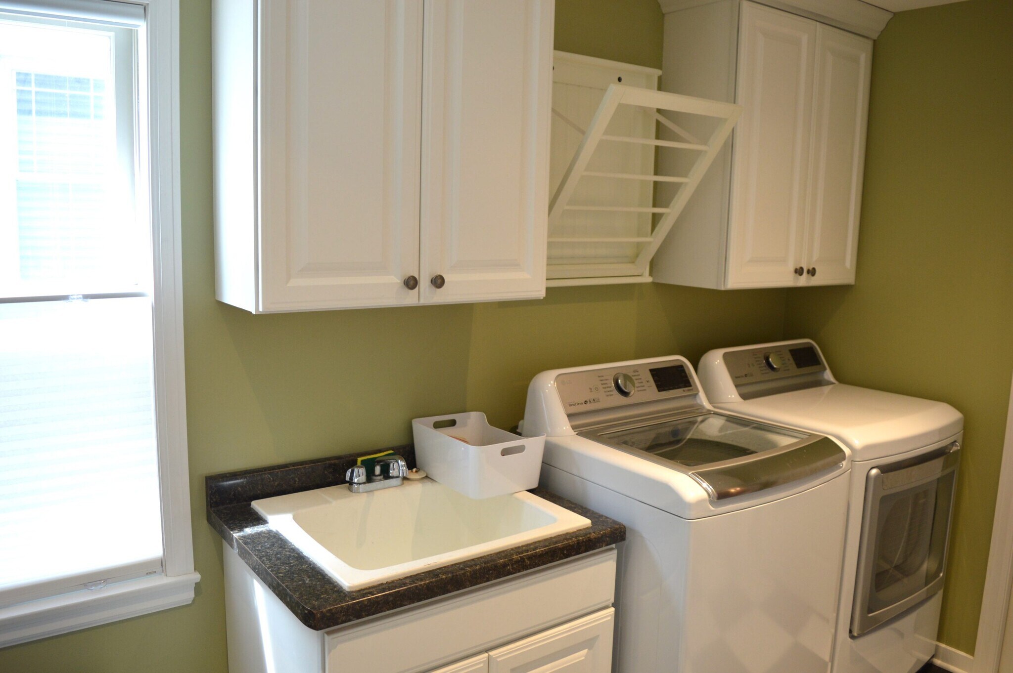 Building Photo - 7002 Hubbard Ave