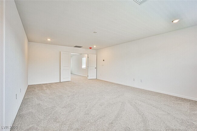 Building Photo - 7523 Castlegreen Ave