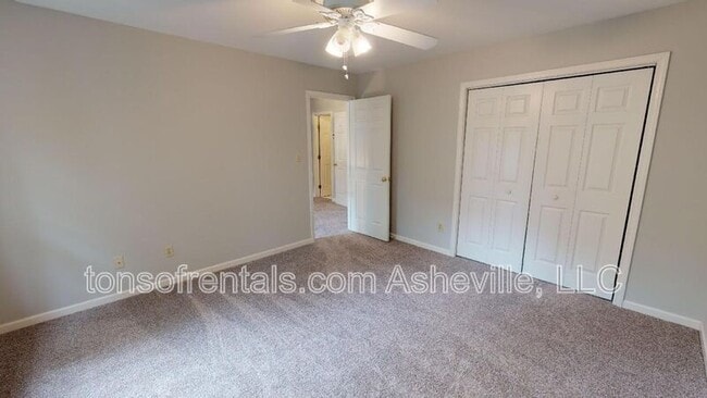 Building Photo - 15 Collenwood Rd